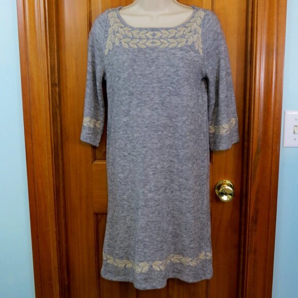 THML Grey Sweater Knit Dress Cream Accent Stitching Long Sleeve Size Small - Picture 1 of 9